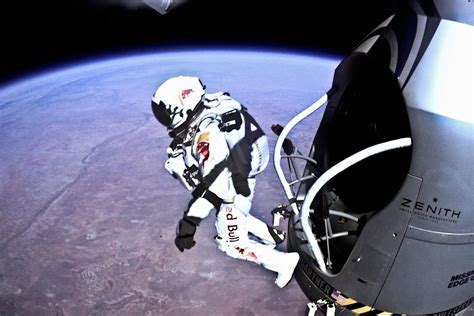 what caused felix baumgartner to accelerate